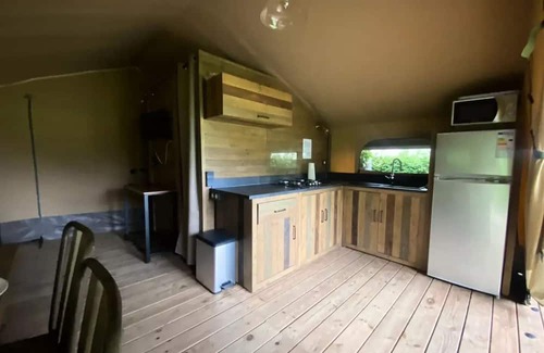 Chaparon Wohnmobilvermietung | Camping Les Fontaines* - Lodge Kenya 3 rooms 5 people