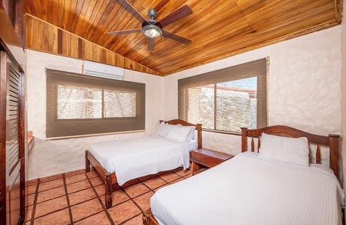 Matapalo Haus | Comfortable Vacation Home Steps from the Beach