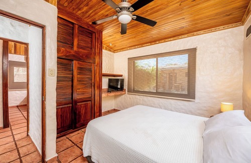 Matapalo Haus | Comfortable Vacation Home Steps from the Beach