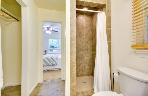Winston - Salem Hütte | Charming Cottage - Near Wake Forest!