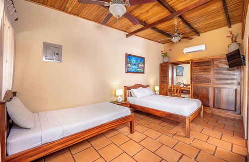 Matapalo Wohnung | Cozy Seaside Studio: Perfect for Families