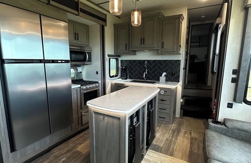 Cascade Haus | Luxury RV! Panoramic views of Cascade - Perfect for a Relaxing Getaway!