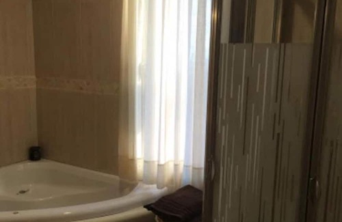 Olias del Rey Haus | Country House 'El Retiro De Toledo' with Private Pool, Wi-Fi and Air Conditioning