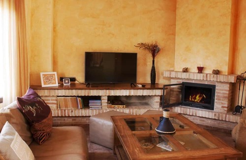 Olias del Rey Haus | Country House 'El Retiro De Toledo' with Private Pool, Wi-Fi and Air Conditioning