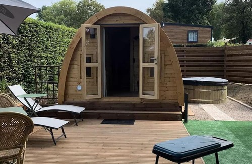 Vosges Wohnmobilvermietung | Domaine les Nids du Lac* - POD 2 Rooms 2 People with private Jacuzzi