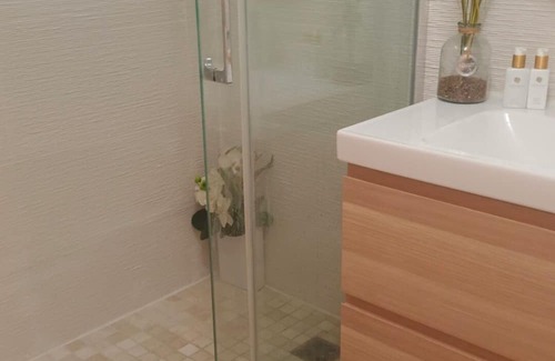 Villeneuve-la-Garenne Wohnung | Detailed description of the accommodation: from the tramway 5 minutes from st Denis station