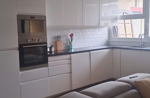 Villeneuve-la-Garenne Wohnung | Detailed description of the accommodation: from the tramway 5 minutes from st Denis station