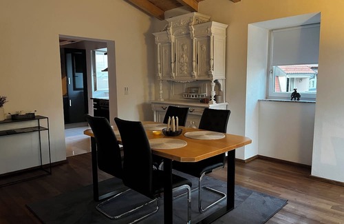 Tutzing Wohnung | Helle und Gemütliche 3-zimmer Dachgeschosswohnung in Seenähe