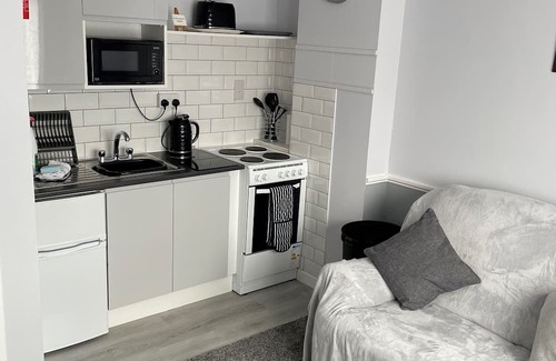 St. Michaels Wohnung | Flat 5 is fully reburbished, with onsite parking and free wifi