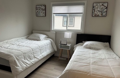 Niagara Falls Haus | K Niagara Guesthouse(Cherry & Mint)