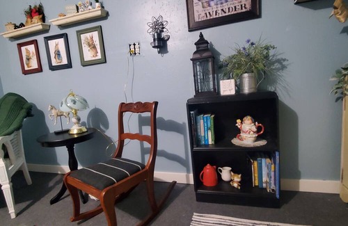 West Central Wohnung | Scones & tea in basement apartment 5 minutes to downtown