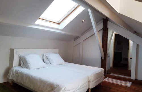Angouleme Wohnung | Appartement Lumineux Dans Quartier Calme et Commerçant à 10mn du Centre Ville