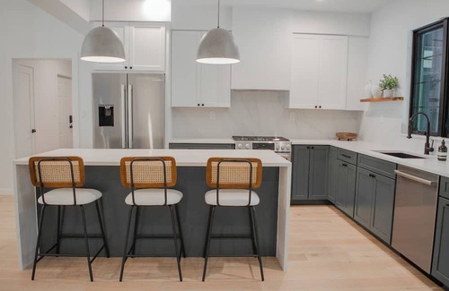 Marlboro Haus | The Noir House: modern new construction in the heart of Hudson Valley