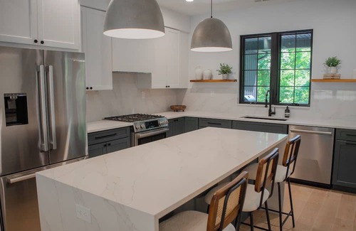 Marlboro Haus | The Noir House: modern new construction in the heart of Hudson Valley