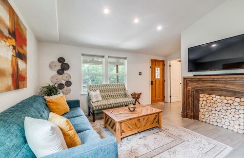 Conroe Haus | Charming and peaceful 3-bedroom home in delightful Conroe