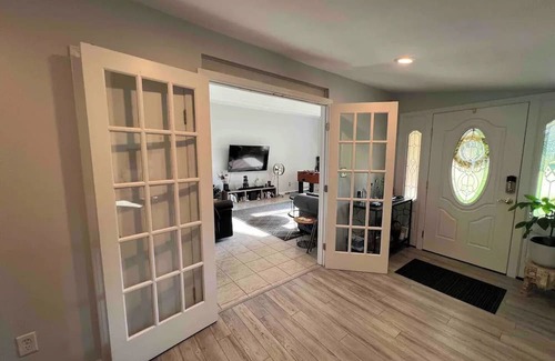 Canton Sonstige | Charming farmhouse ranch - private 2 bed 1 bath - slice of home - shared spaces