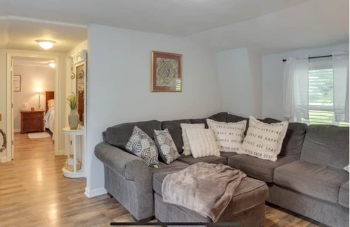 Culleoka Haus | Charming barn with AC and WiFi in nice Culleoka