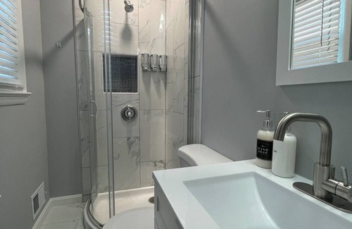 Walker Mill Haus | Spacious 5-bedroom house with driveway & backyard near DC and JB Andrews