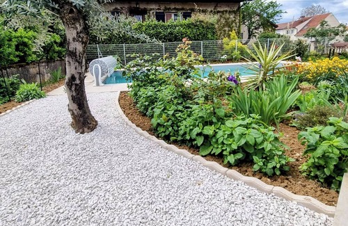 Poussots Villa | Villa sleeps 12, garden and pool in summer, haven of peace close to town center
