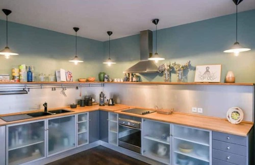 Les Puces de Saint-Ouen Wohnung | Magnificent loft steps from flea market and Paris