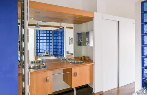 Les Puces de Saint-Ouen Wohnung | Magnificent loft steps from flea market and Paris