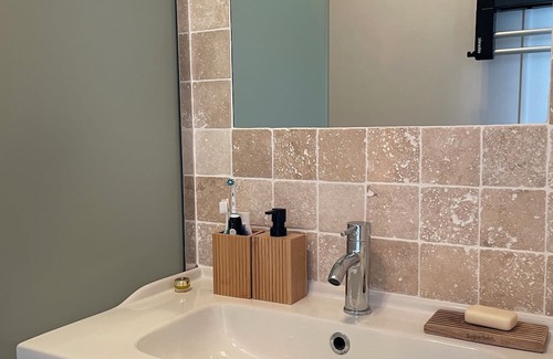 Gabas Wohnung | Apartment with terrace overlooking Lake Fabrèges, sleeps 4