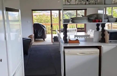 Cooks Beach Haus | Hosts on the Coast Holidays on Hardy