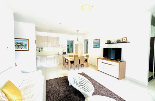 Donji Morinj Eigentumswohnung | Lavender Bay Apartment C21