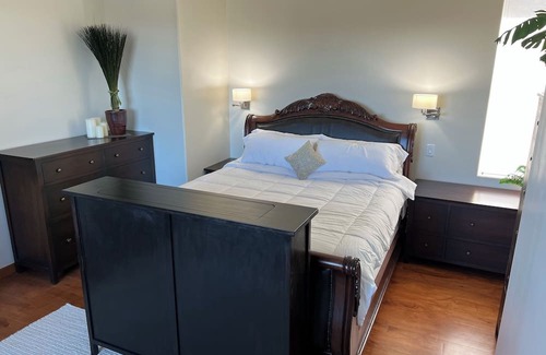 Cottonwood Haus | Private Estate and Venue. Perfect for large groups, family reunions and weddings