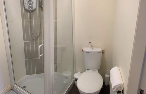 Acresford Haus | Coventry Charm - Spacious 3 Bedroom House