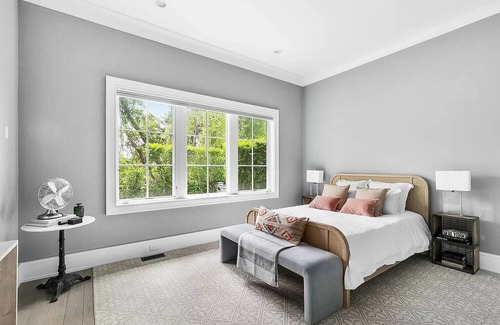 Wainscott Haus | South of the Highway Wainscott - Modern FarmHouse...Walk to the Beach