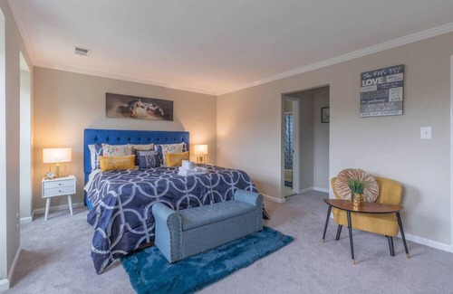 Brambleton Haus | Luxury and Modern House with Home Cinema/Gym Room/Game Room