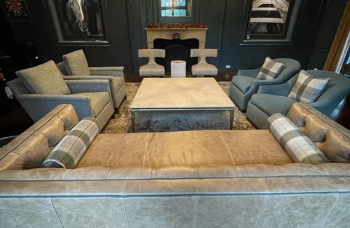 Fox Point Haus | Beautiful Home on Lake Michigan in Fox Point with Pool.