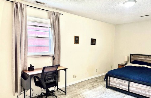 Delaware County Wohnung | Two Bedroom Fully Furnished with Amenities. 1 Car Garage.