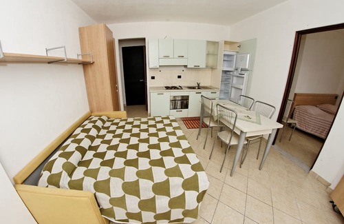 Casanova Lerrone Wohnung | Agriturismo Borgo Ameno Trilocale 6 Pax Cx6