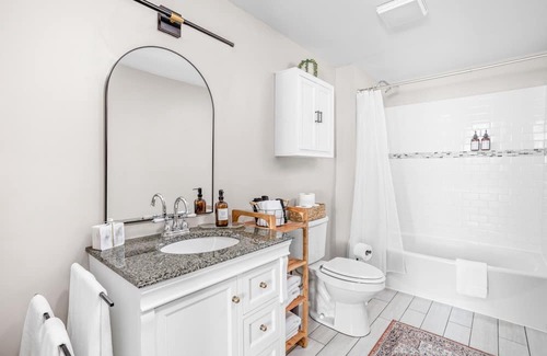 Windsor Park Haus | Windsor Manor, Beautiful Space with Great Rates