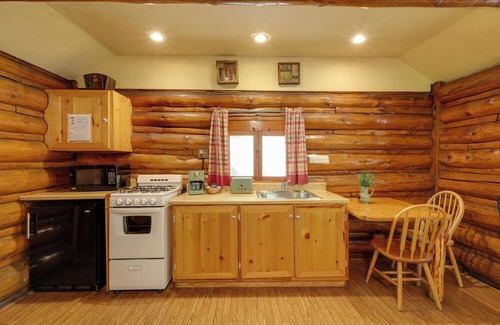 Sedona Wohnung | Sedona Studio w/On-Site Hiking & Creek Access!