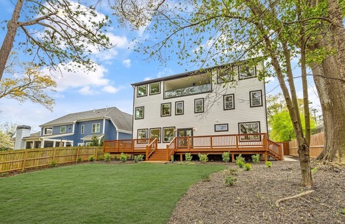 Lindbergh Haus | Exquisite Elegance: Stunning 6BD/6BTH Luxury Residence in the Heart of Buckhead