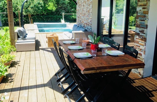Castandet Haus | Maison de Vacances Design Avec Piscine Chauffée et Spa