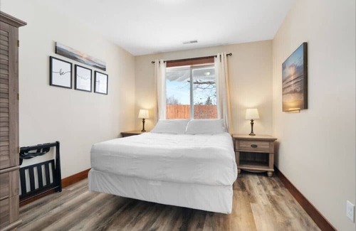 Houghton Haus | Cabins 3 & 4 - Pontoon boat, snowmobile rentals available next door!