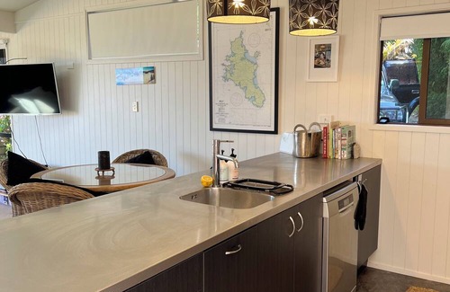 Tryphena Haus | Cloud 9 A Family Friendly Accommodation