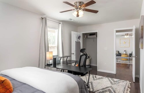 Dacula Haus | Luxurious Suite with 5-Star Amenities and Prime Location!