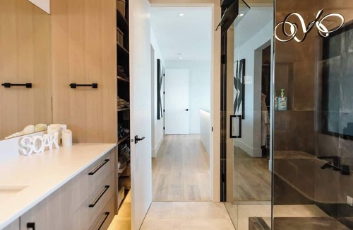 Wilden Haus | This house is a 5 bedroom(s), 5.5 bathrooms, located in Kelowna, BC.