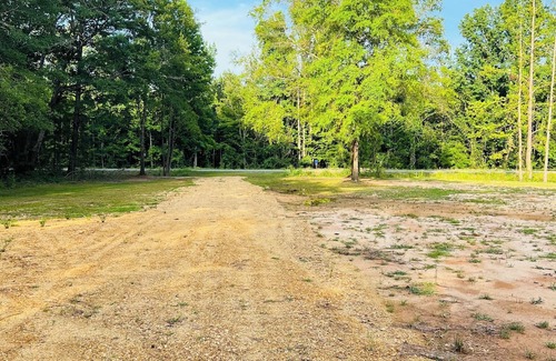 Grady Wohnmobilvermietung | Enjoy the peaceful country scenery and the serenity of being one with nature!