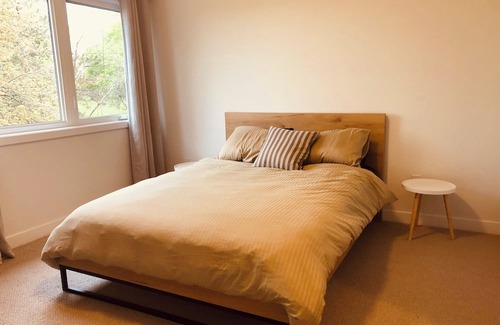 Wellington Haus | Modern, spacious and new home in Wellington - walking distance to all amenities!