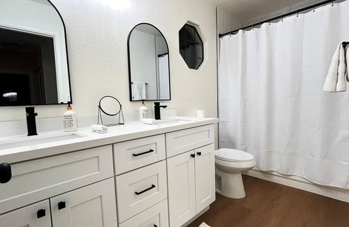 Summerlin South Haus | Quiet & Cozy home just minutes from the Las Vegas strip! Pet-Friendly