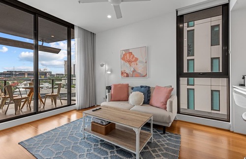 Newstead Wohnung | Cityscape 2-Bed with Pool, Gym & Secure Parking