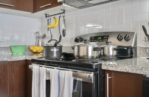 Cedar Park Wohnung | LUX 2B2B | Parking, Pool, WiFi | Near DTA