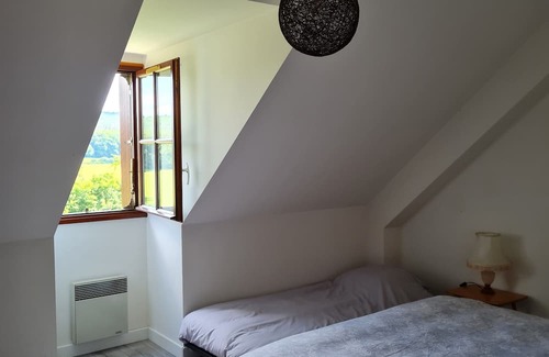 Mont-Saint-Jean Haus | Gite Familial Avec vue sur la Foret et Proximité D'un lac à 4 KM