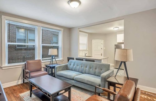 Tower Grove South Haus | Beautiful Tower Grove Unit, Recently Renovated 1N